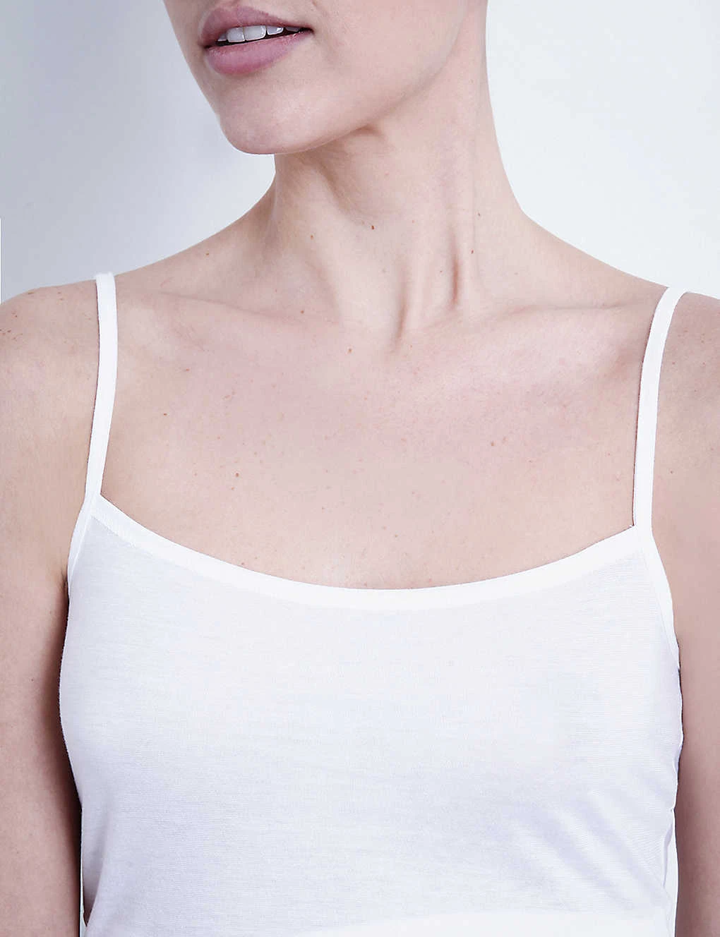 HANRO Ultra-light Spaghetti Top - Image 6