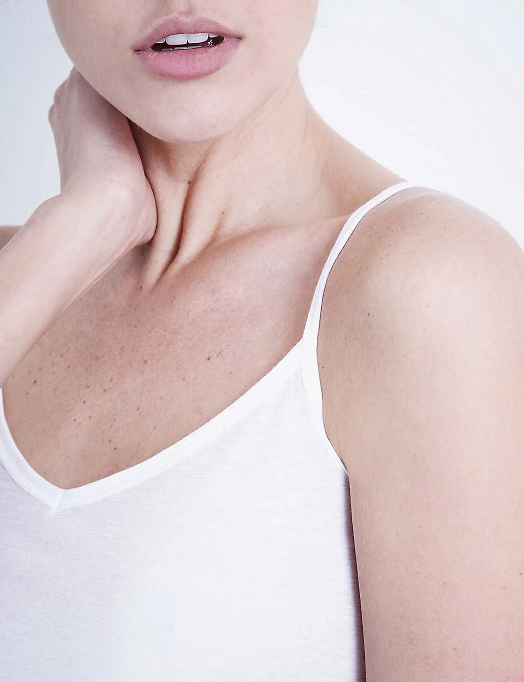 HANRO Ultra-light Body Dress - Image 7